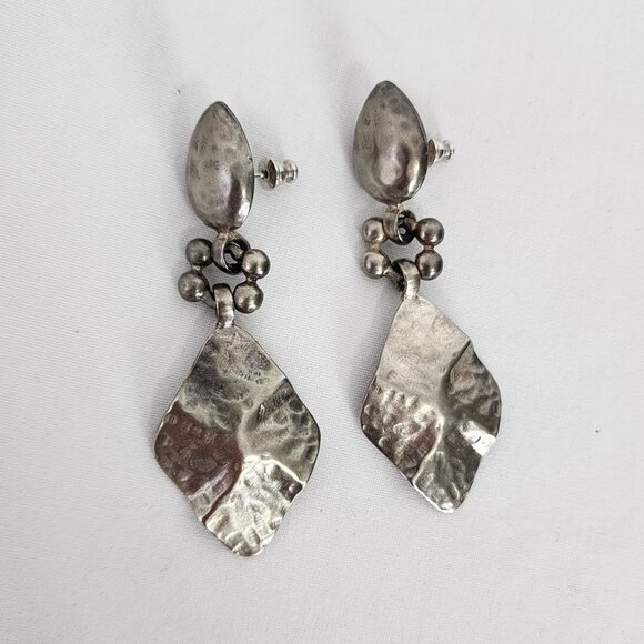 VTG Hammered Silver Brutalist Drop Earrings Artistic Unique VTG Drk Boho Grunge - Picture 8 of 10